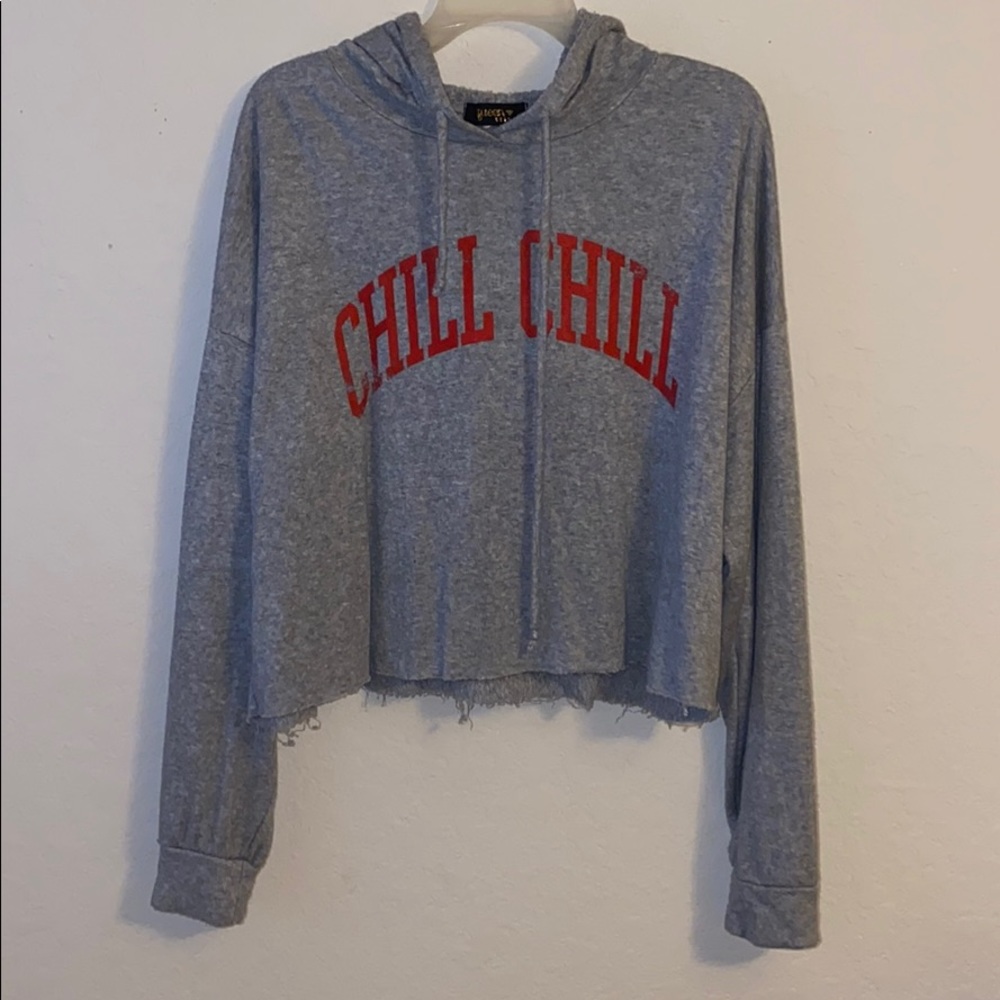 CHILL MUST HAVE LOOSE CROP HOODIE❄️♥️
